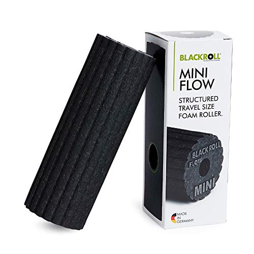 BLACKROLL® MINI FLOW Faszienrolle (15 x 5 cm), kleine Fitness-Rolle mit geriffelter Oberfläche, handliche Massagerolle für unterwegs, im Büro & Fitnessstudio, mittlere Härte, Made in...